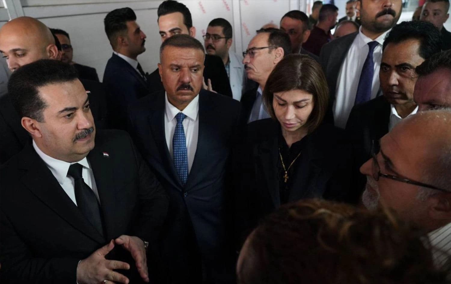Irak Başbakanı Muhammed Şiya es-Sudani Hemdaniye'deki yaralıları ziyaret etti