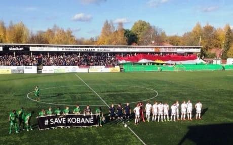 Dalkurd flash their Kobane appeal. Photo by author.
