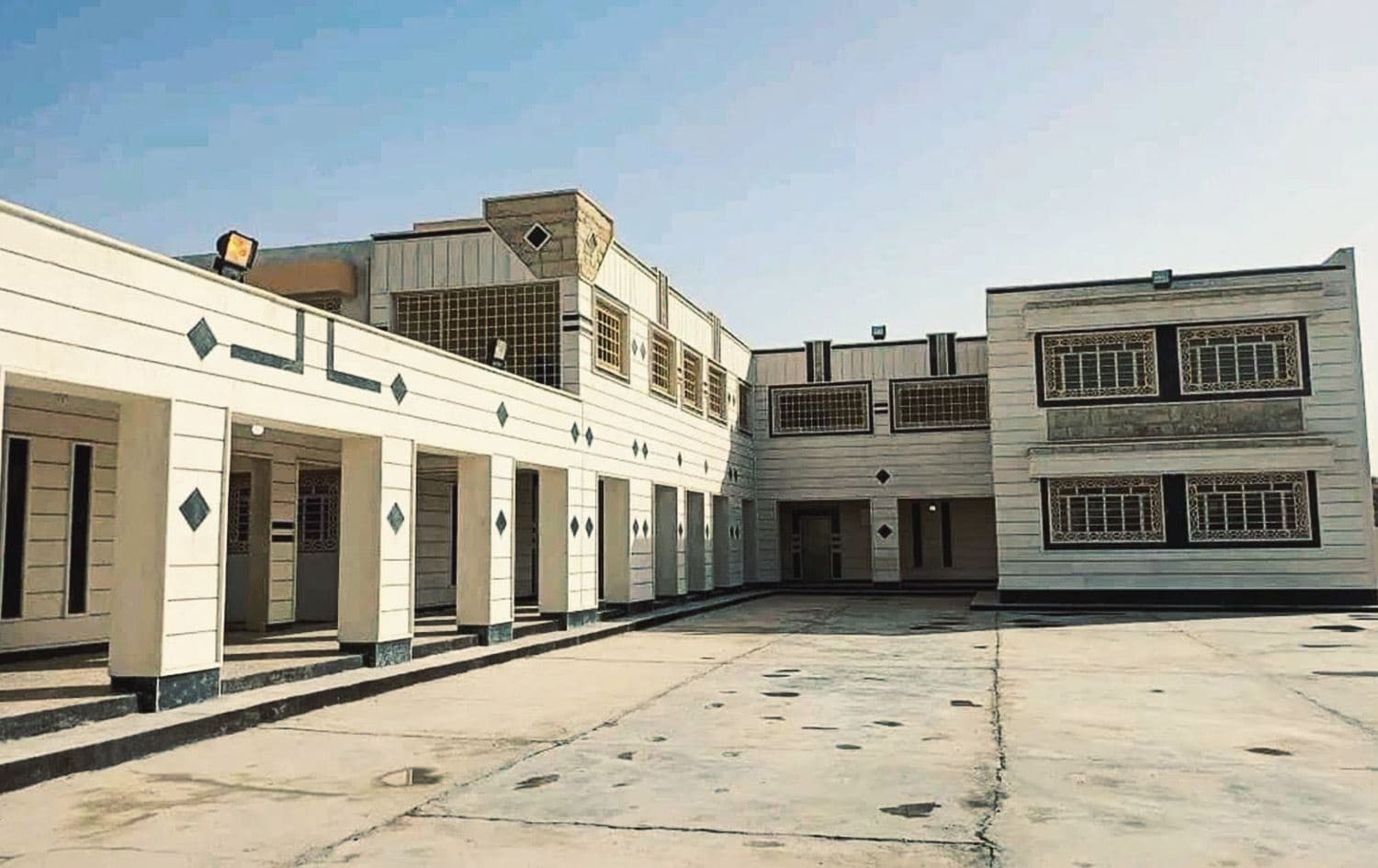  یەکێک لە قوتابخانە نوێیەکان لە دیالە