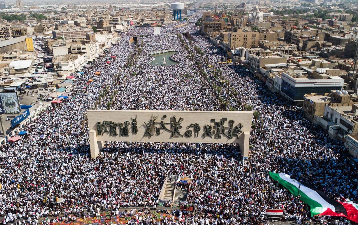 Muqtada al-Sadr supporters hold pro-Palestine "million-man" protests in Baghdad's Tahrir Square on October 13, 2023. Photo: Anmar Khalil/AP