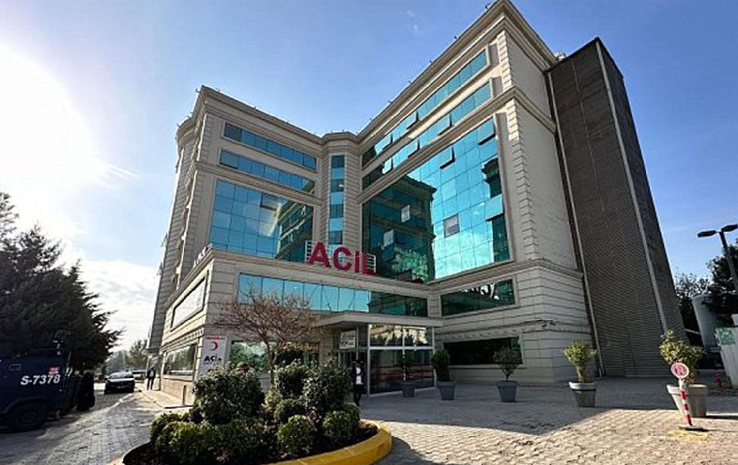 DİYARBAKIR - Tüfekle vurulmuş halde bulunan kadın hayatını kaybetti