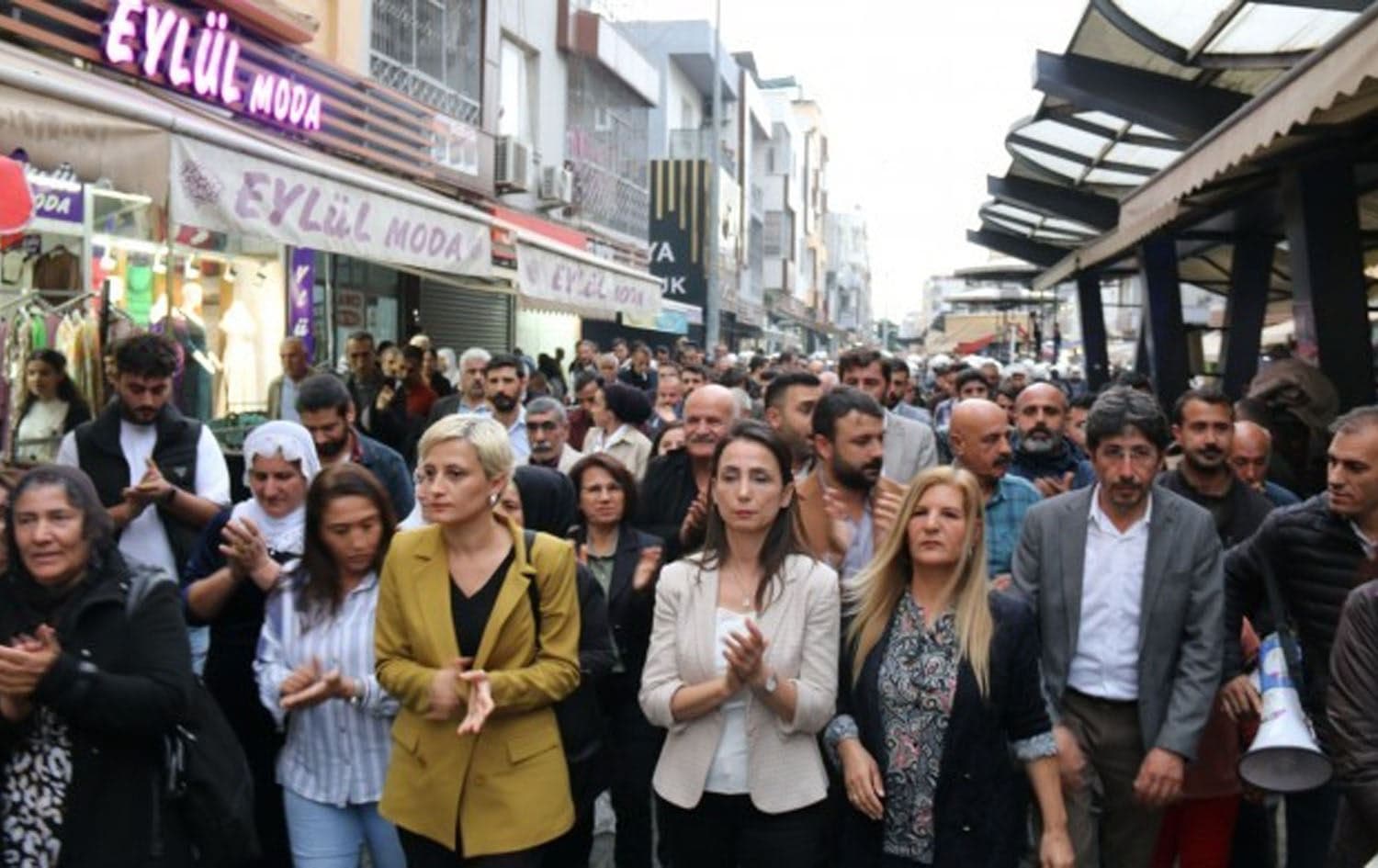 HEDEP co-Chair Tulay Hatimogullari leading a march in Mersin on November 18, 2023. Photo: MA