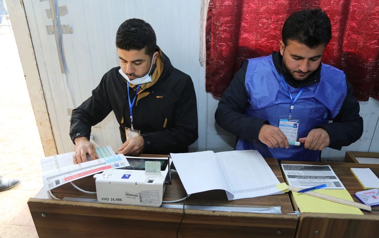بنکەیەکی دەنگدان لە هەڵبژداردنی ئەنجوومەنی پارێزگاکان. 