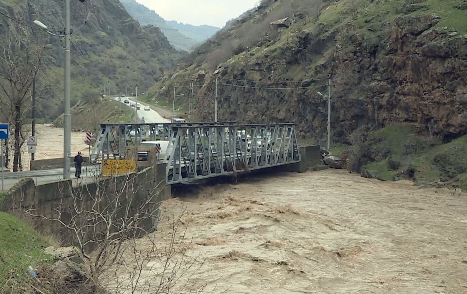 Houses damaged, rivers overflow from rain in Erbil district 