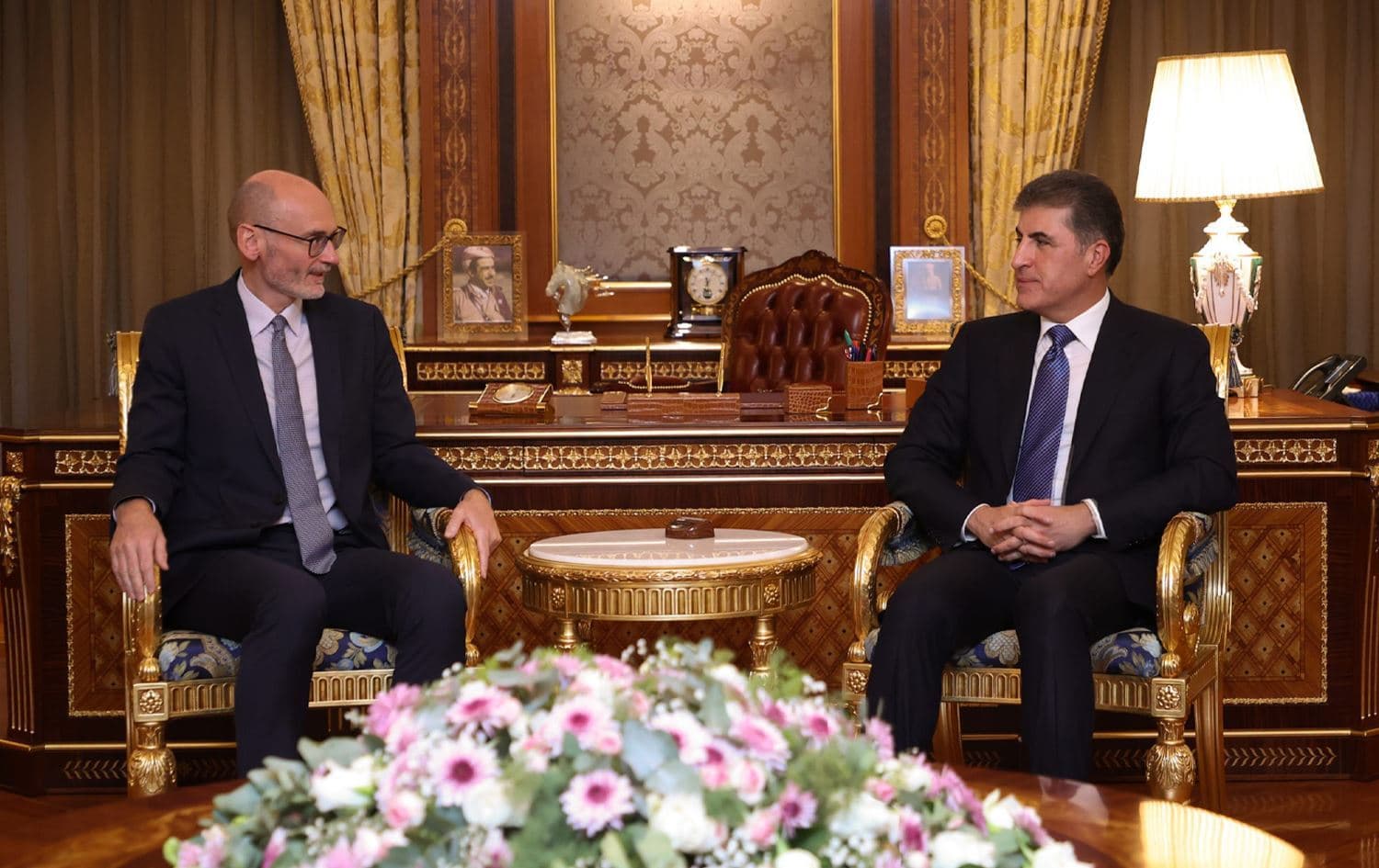  Başkan Neçirvan Barzani Erbil’de Bağdat Büyükeçisi Stephen Hitchen’i kabul etti