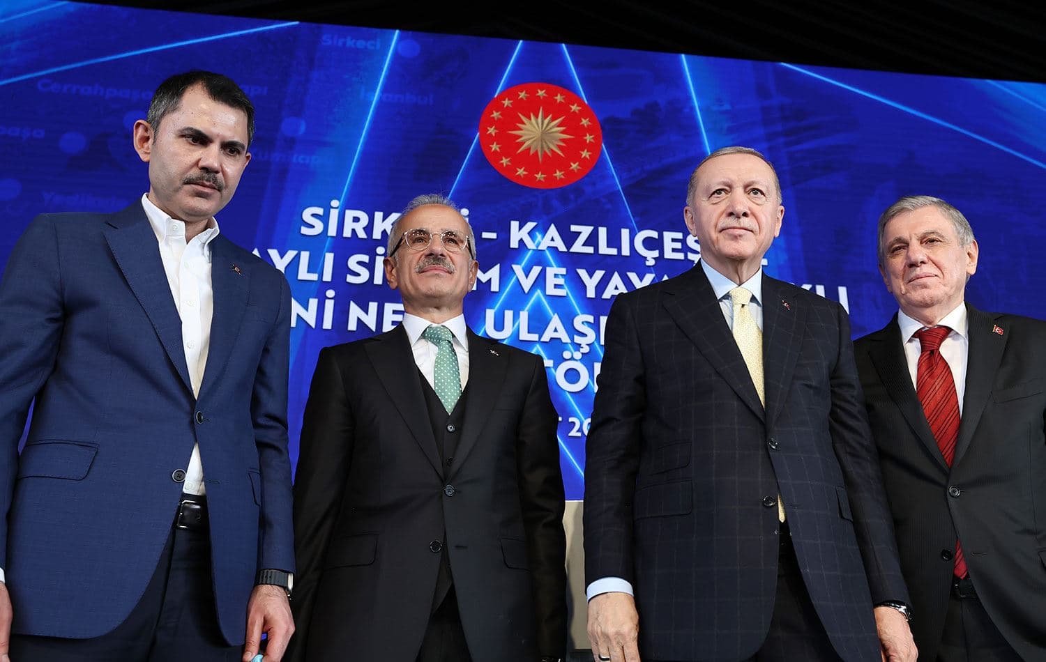Türkiye Cumhurbaşkanı Erdoğan (sol-3) / AA