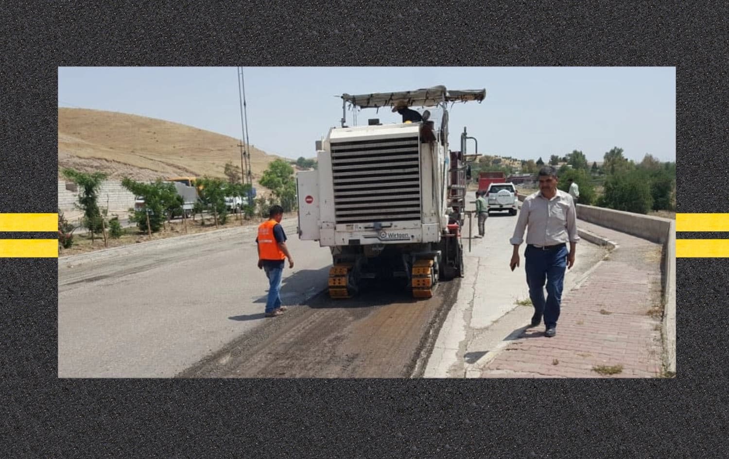 وێنەیەکی ئەرشیڤیی ساڵی 2020، کاتی کارکردن لە رێگەیەکی قەرەهەنجیر لە سنووری کەرکووک 