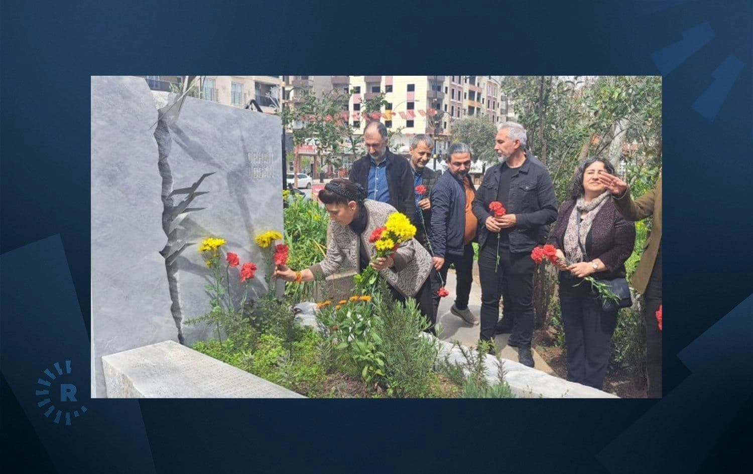 Zana'nın Orhan Doğan'ın mezarına ziyaretinden kare - MA