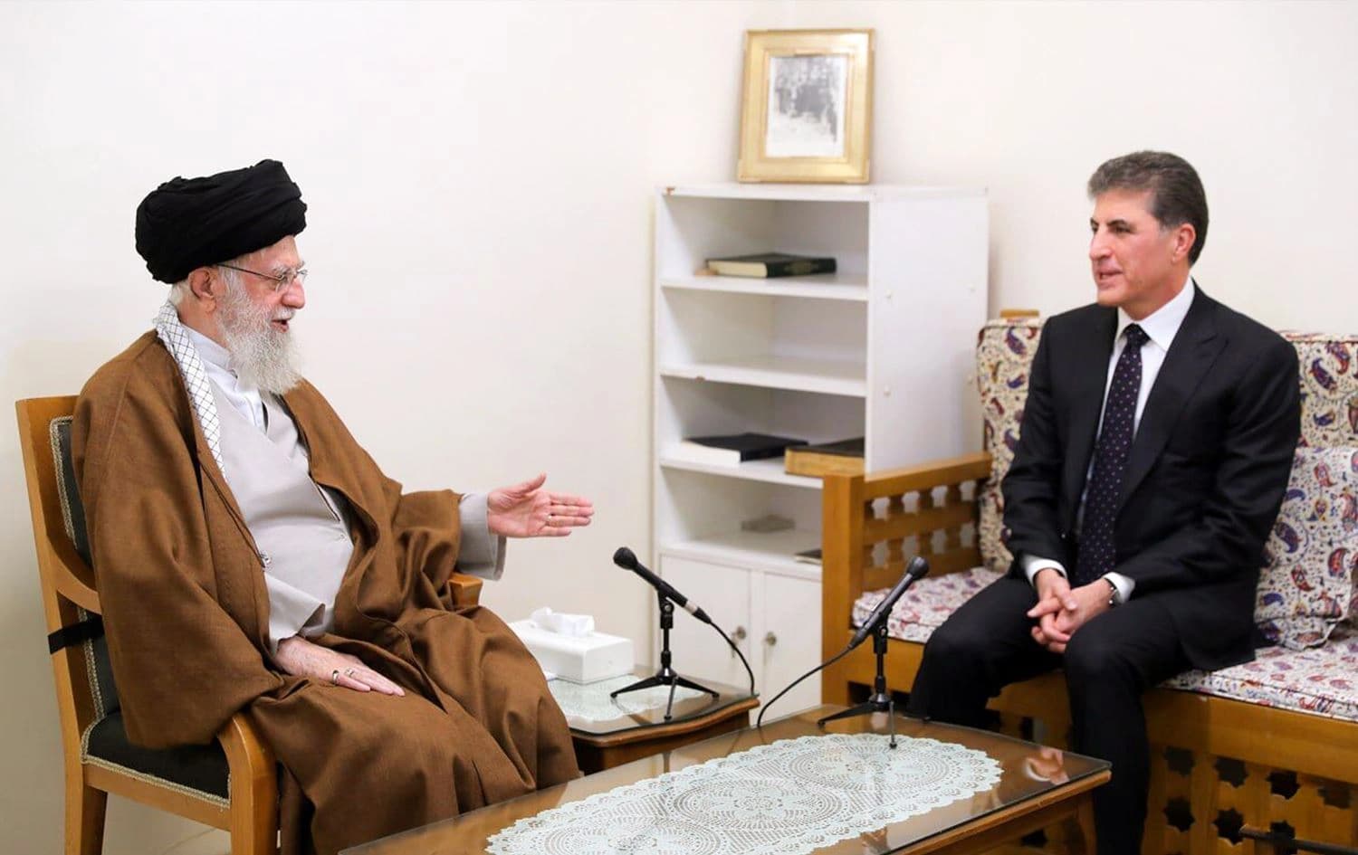  کۆبوونەوەی سەرۆکی هەرێمی کوردستان و رێبەری باڵای کۆماری ئیسلامیی ئێران