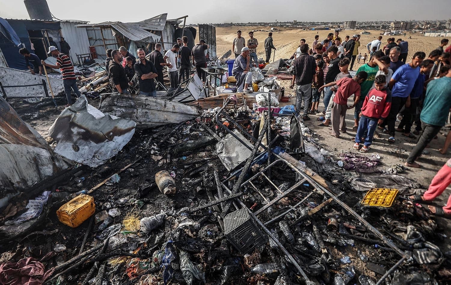 Bombalanan kamptan görüntü. / AA