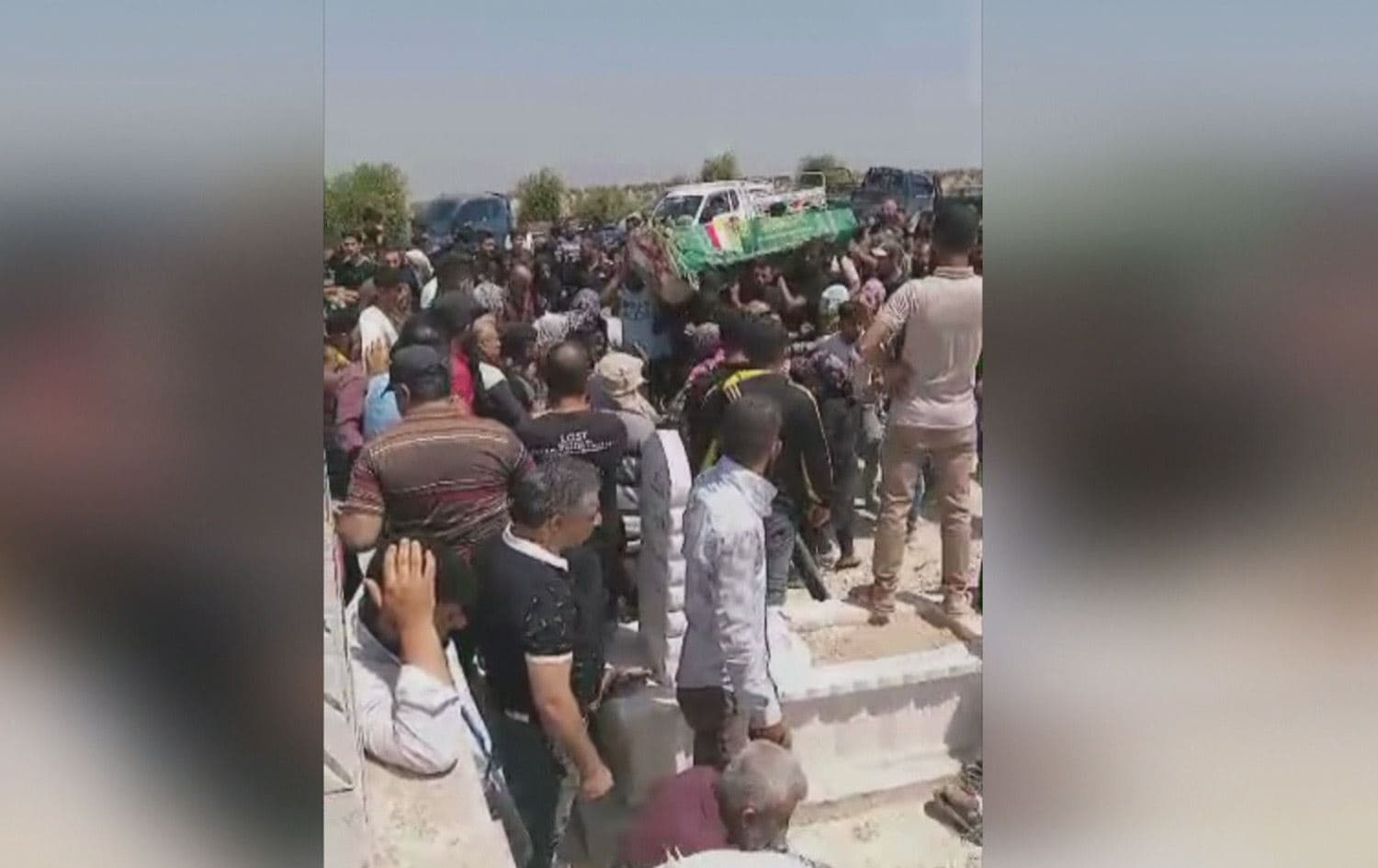 گرووپە چەکدارەکان هاونیشتمانییەک لە عەفرین دەکوژن و یەکێکی دیکەش برینداردەکەن