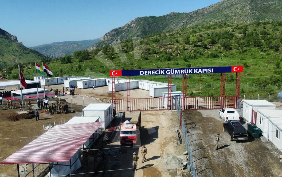 HAKKARİ- Derecik Sınır Kapısı kapatıldı