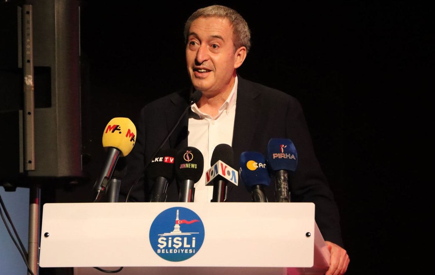 DEM Parti Eş Genel Başkanı Tuncer Bakırhan, bu yıl 31'ncisi düzenlenen Musa Anter ve Özgür Basın Şehitleri Gazetecilik Ödülleri törenine katıldı. / Foto: Sosyal medya