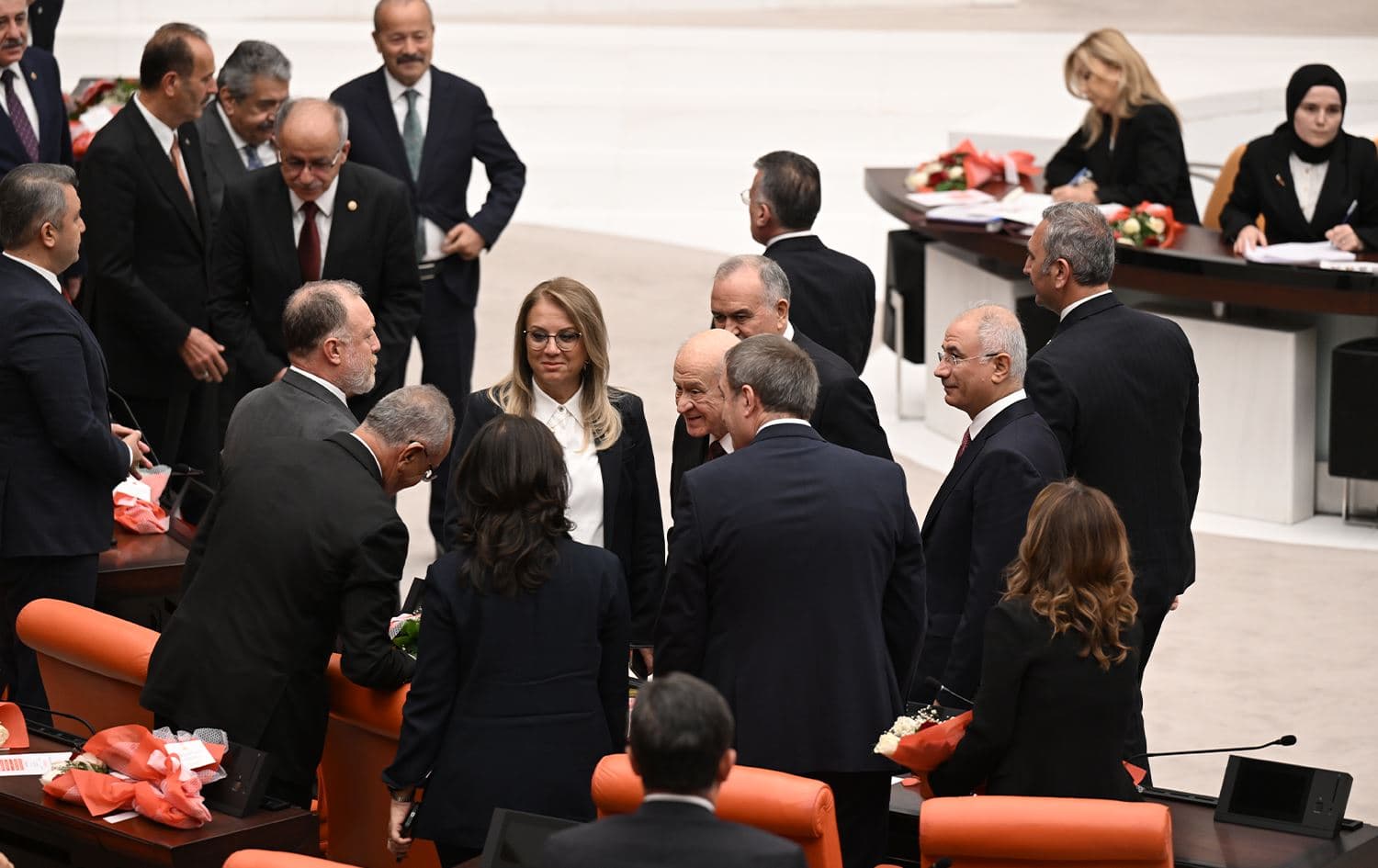 Bahçelî bi destê parlamenterên DEM Partiyê girt / Wêne: AA