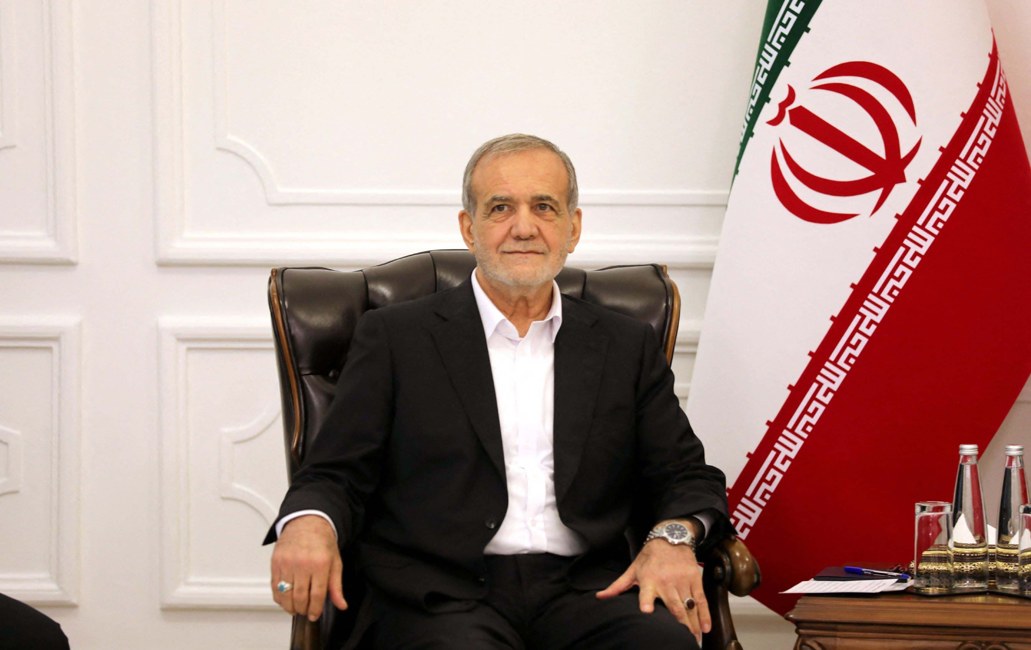 سەرۆککۆماری ئێران: وڵات بە بڕیاری نەرێنی و فیلتەرکردنی ئینتەرنێت بەڕێوەناچێت