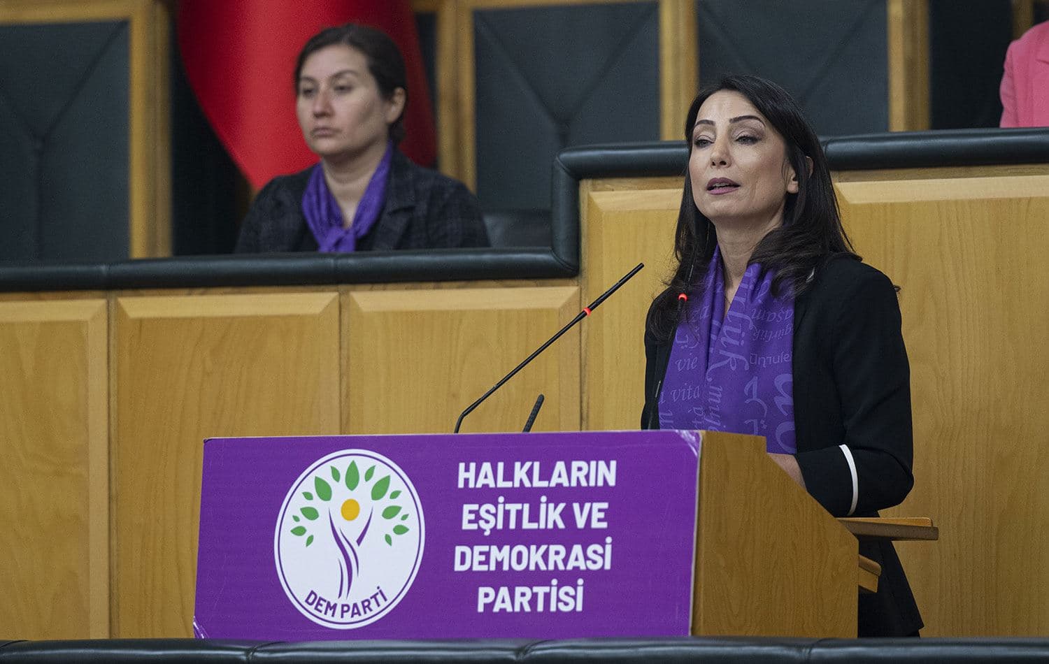 DEM Parti Eş Genel Başkanı Tülay Hatımoğulları partisinin Meclis grup toplantısına katılarak konuşma yaptı. / Foto: AA