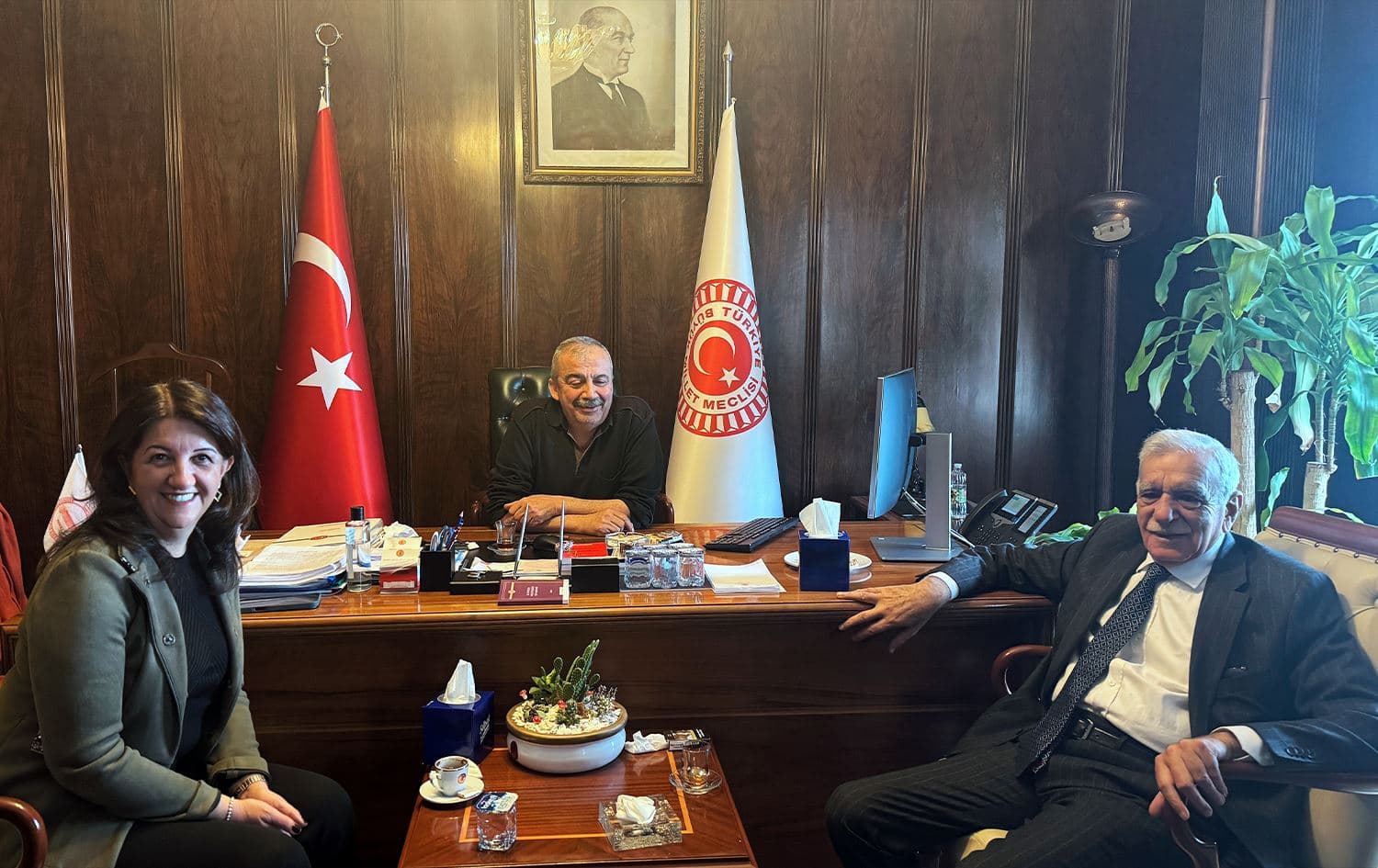 Ahmet Turk û Pervîn Buldanê çûn serdana Sirri Sureya Onder/Wêne: AA