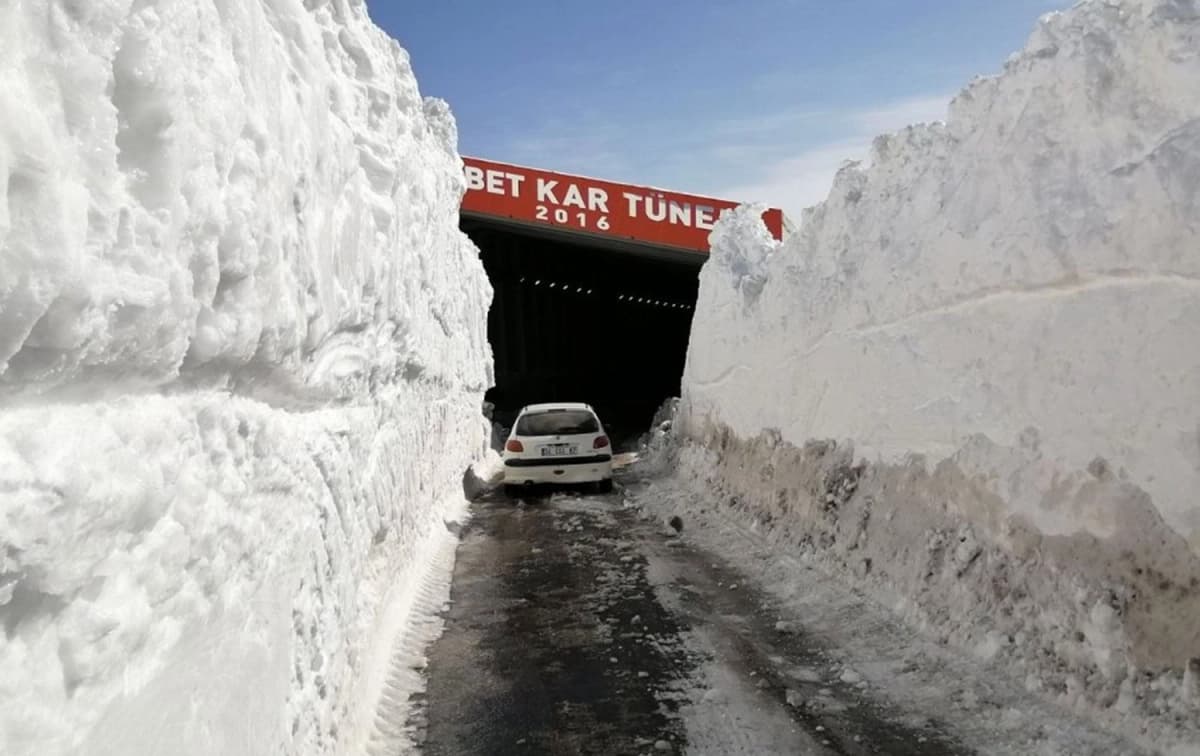 Van Milletvekili Dindar, Bahçesaray’ın yol sorunu için Meclis Araştırması talep etti