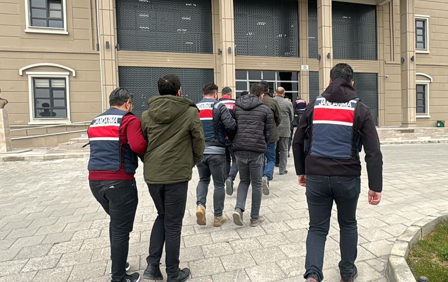 Desteserkirina xelkê / Wêne: Arşîv