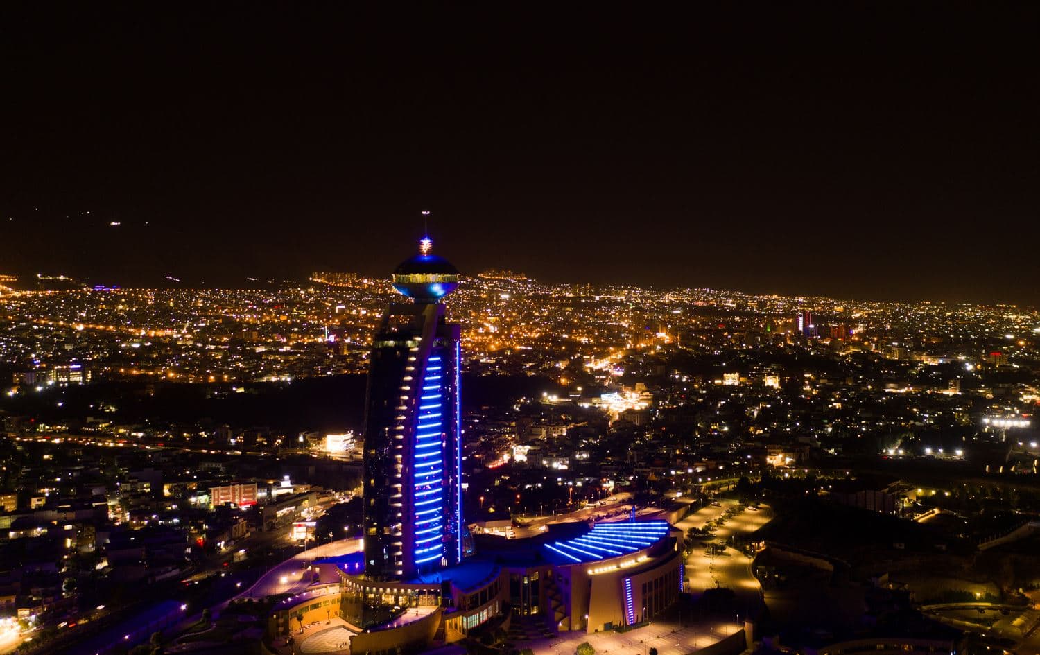 دیمەنێکی شاری سلێمانی لە شەوان. وێنە: بڵند تاهیر - رووداو
