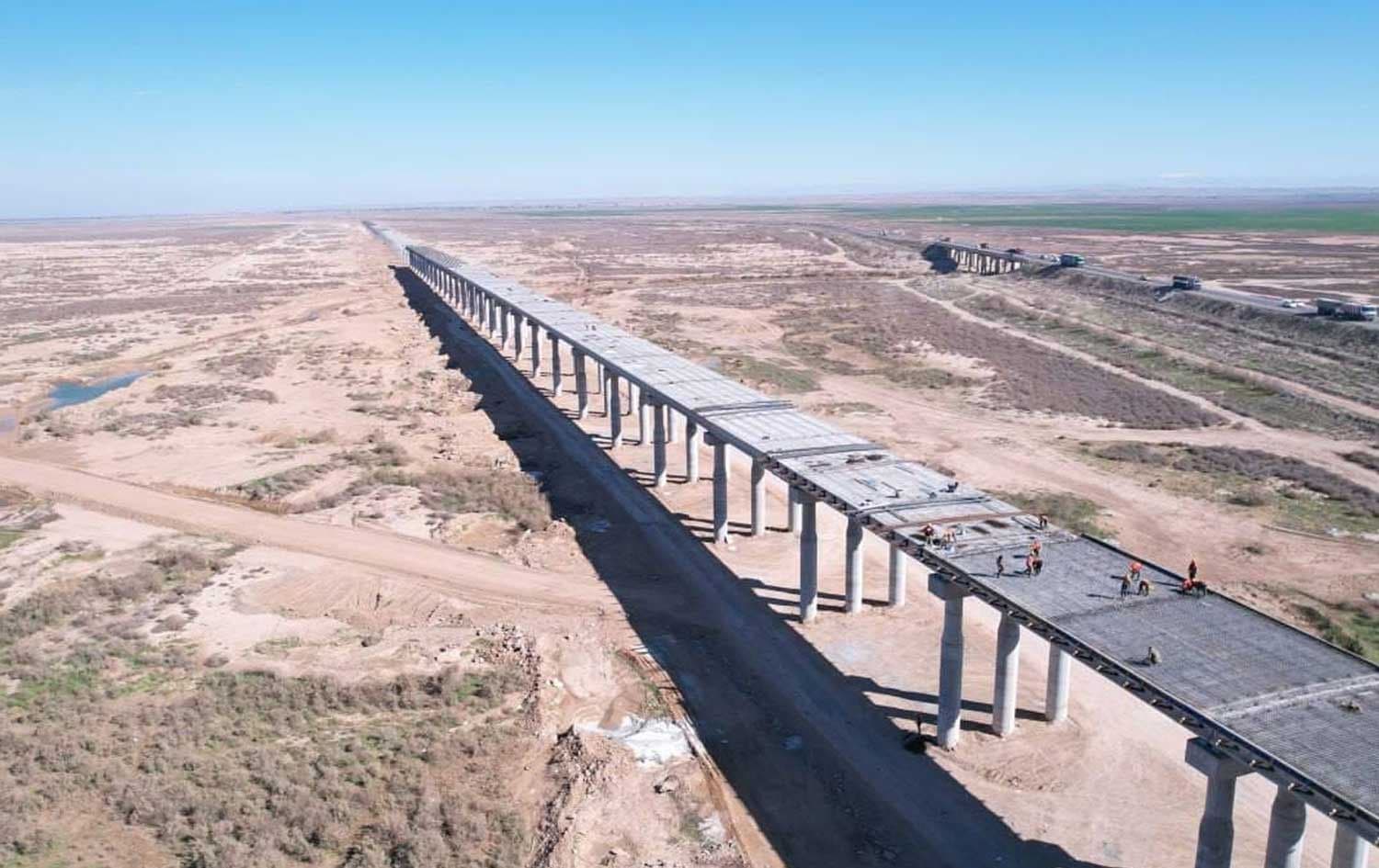 وێنەیەکی پڕۆژەی پردی حەمرین کە هێشتا تەواو نەکراوە