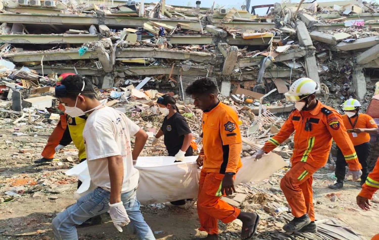 Myanmar'daki 7.7 büyülüğündeki depremde can kayıplarının sayısı artıyor / Fotoğraf: AA  