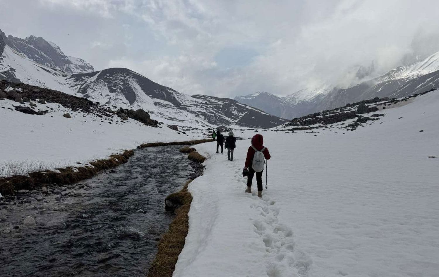 Doğaseverler, Cilo Dağları'na tırmandı ve buzulların belgeselini çekti