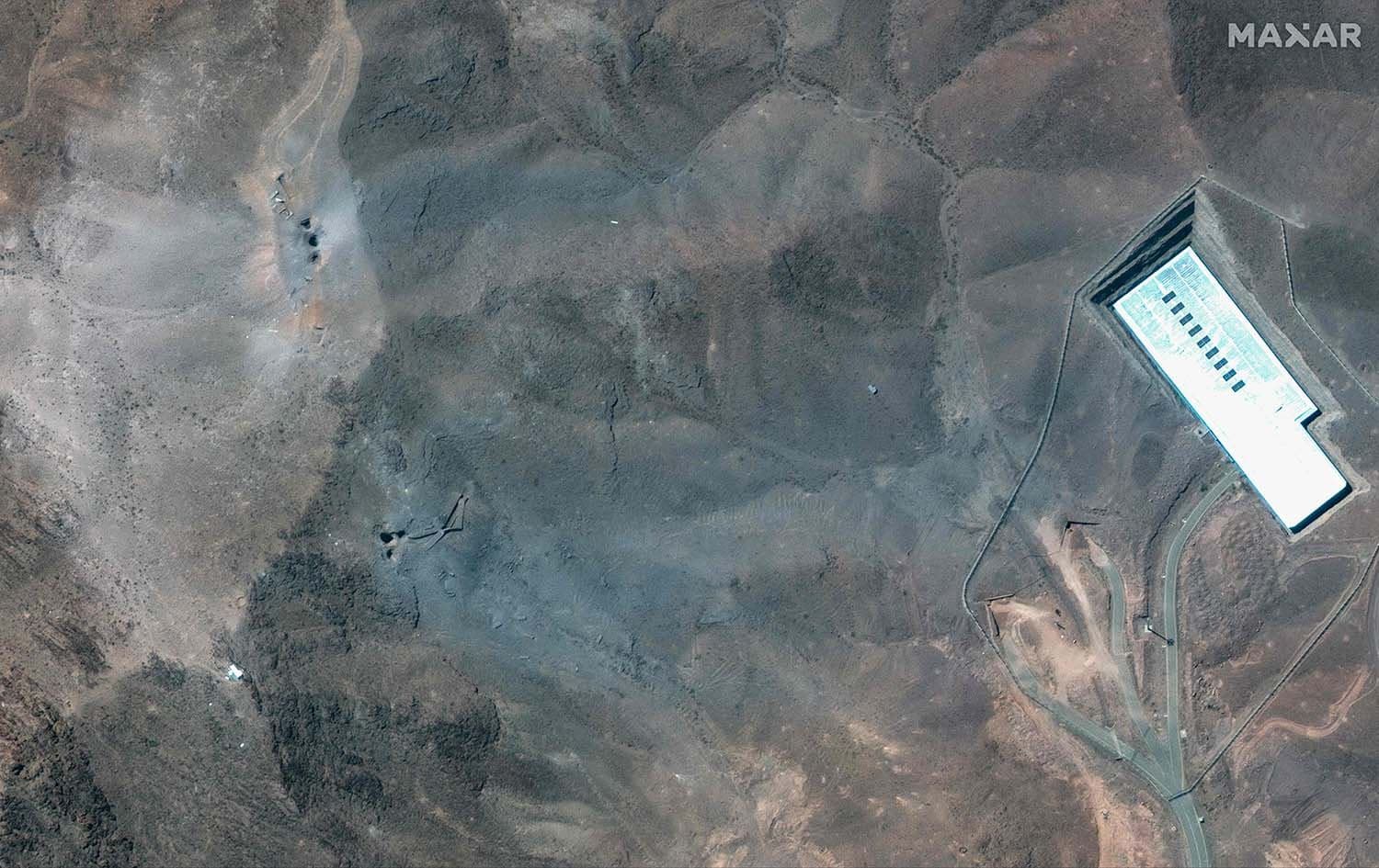 یەکێک لە بنکە ئەتۆمییەکانی ئێران دوای بۆردوومانکردنی لەلایەن ئەمریکاوە