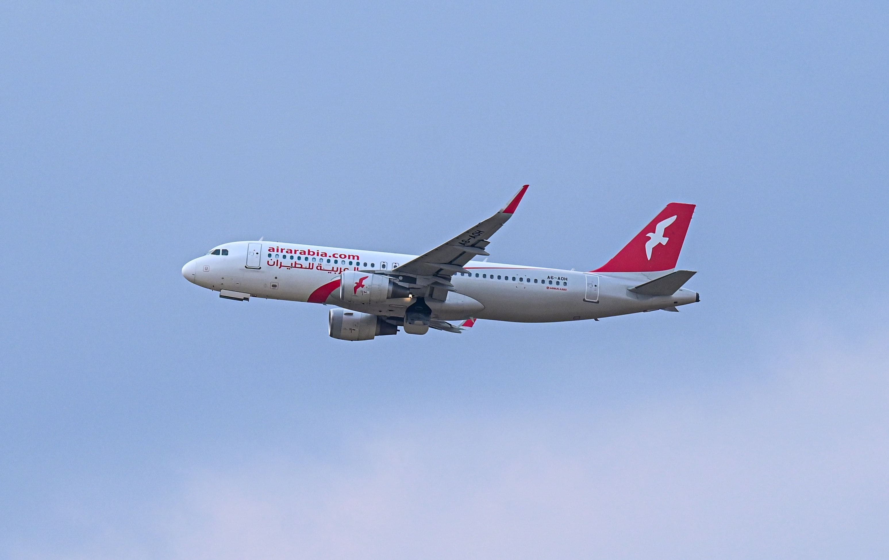  فڕۆکەیەکی هڵی ئاسمانیی air arabia لە ئاسمانی هەولێر