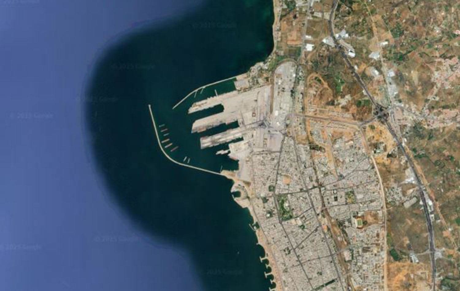 Suriye'de dev yatırım: Tartus Limanı 30 yıllığına BAE'ye emanet edildi