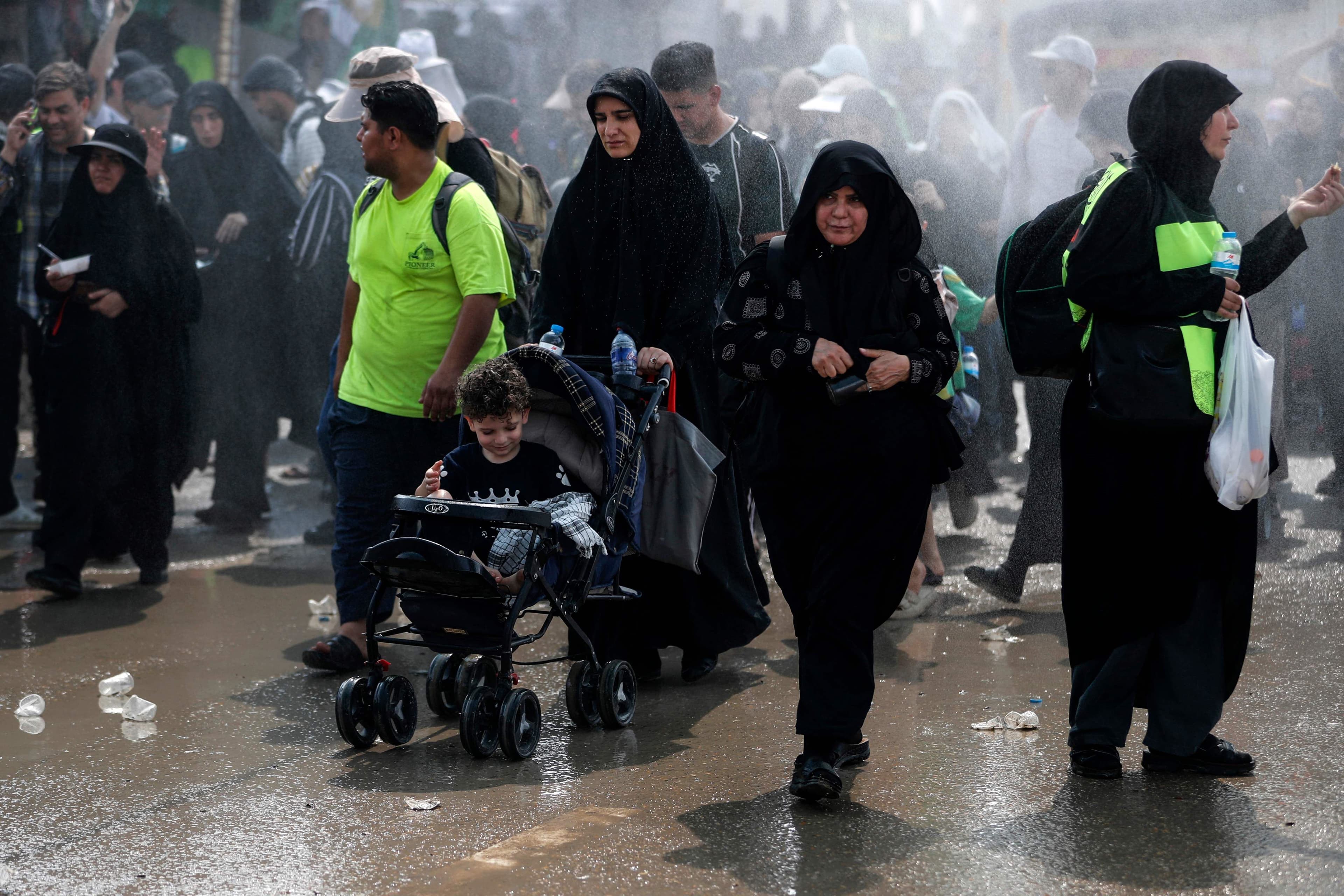 ژمارەیەک زیارەتکاری شیعە لە کەربەلا. وێنە: AFP