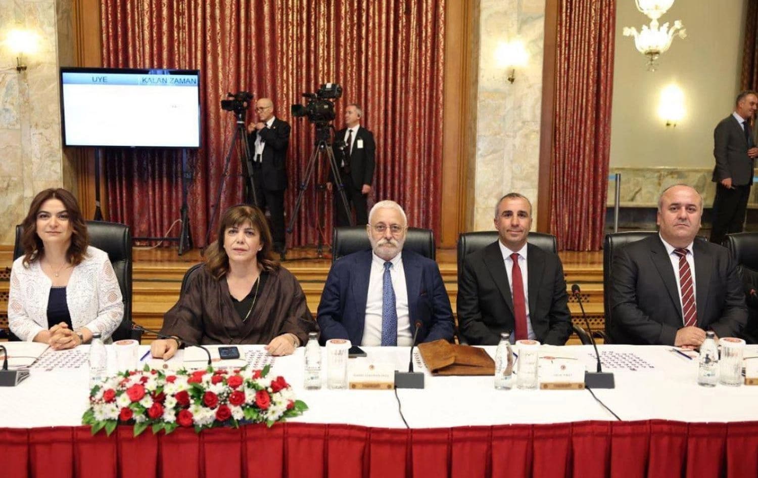 DEM Parti'nin Komisyon üyeleri 