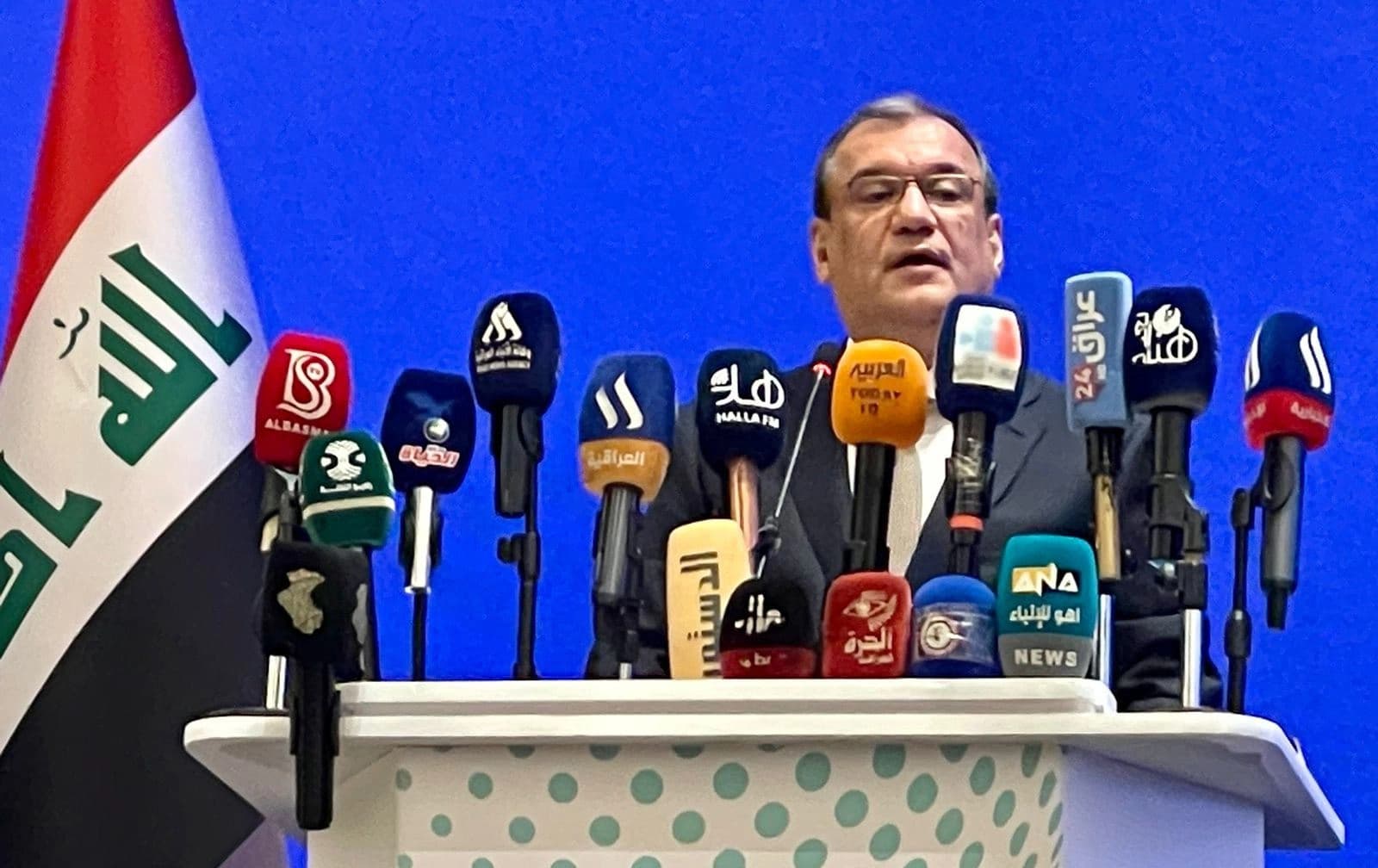 ساڵح ماهوود، راوێژکاری محەممەد شیاع سوودانی، سەرۆکوەزیرانی عێراق بۆ کاروباری بانکەکان.