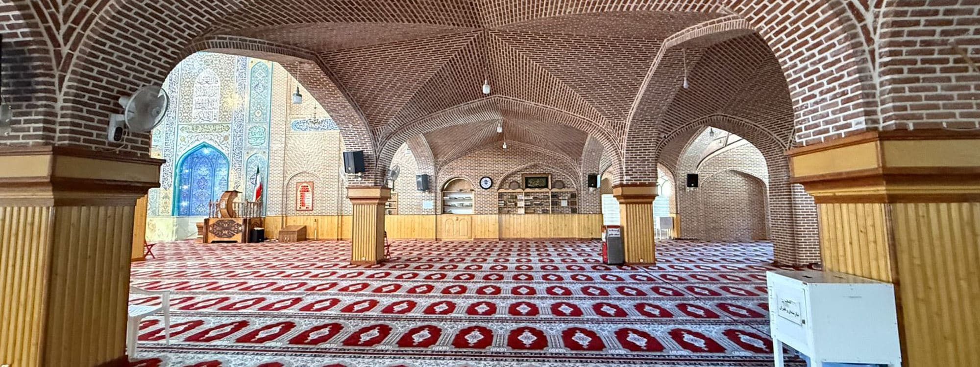 مزگەوتی سووری سەردەشت؛ 9 سەدە مێژوو لەنێو خشتە کۆنەکاندا