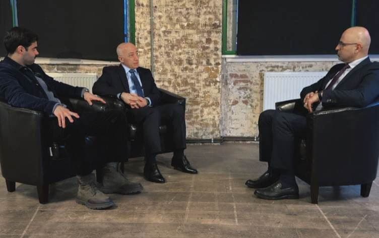 Bir varoluş hikayesi tiyatroya taşındı: Oyuncu ve hikayenin kahramanı anlatıyor