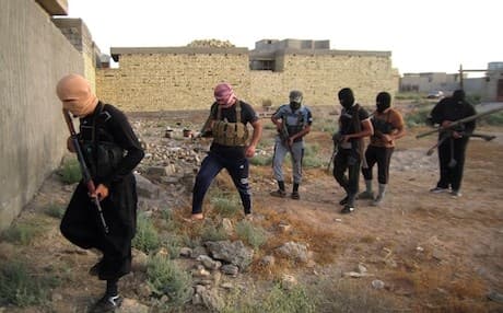Anti-government Sunni insurgents in Fallujah. Photo: AP