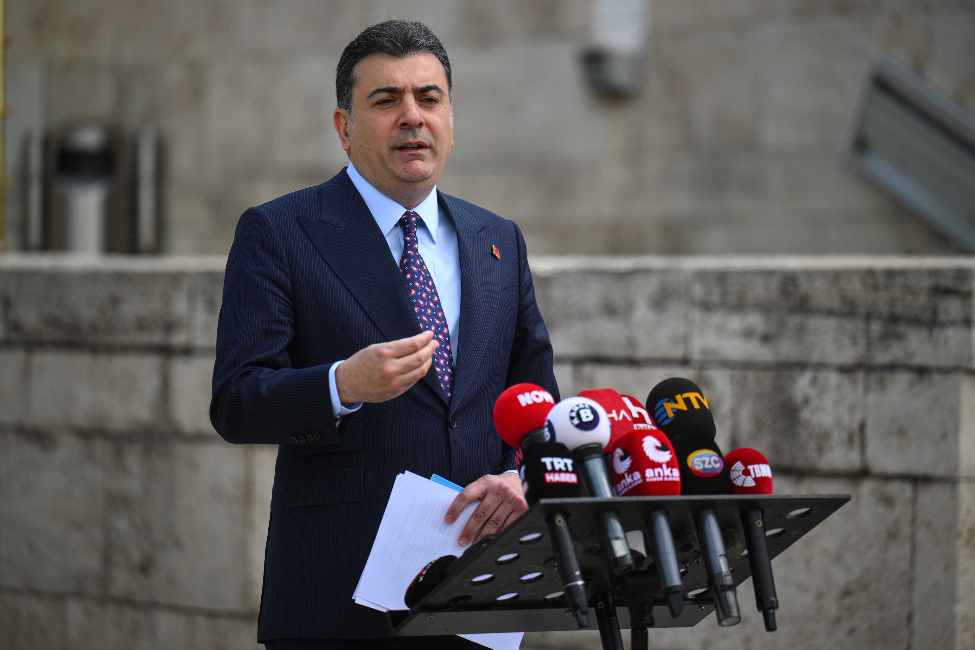 Özgür Özel cephesinden PM istifaları açıklaması: Bu saatten sonra kurultayın toplanmaması suçtur