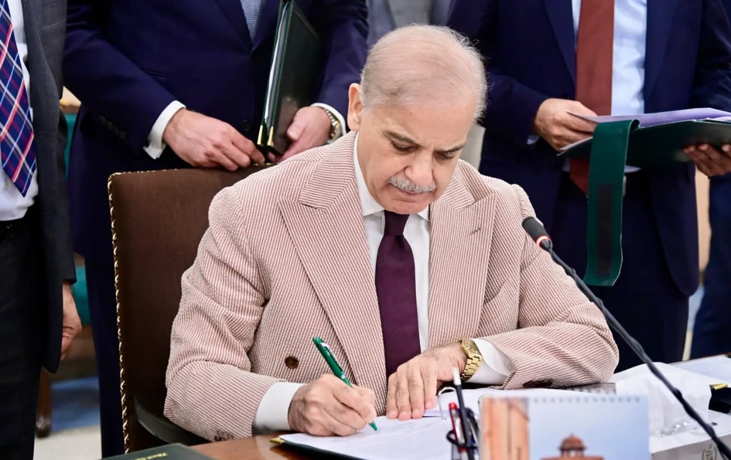 شەهباز شەریف: دەقی کۆتایی رێککەوتنی ئاشتیی ئەمریکا و ئێران ئامادەیە
