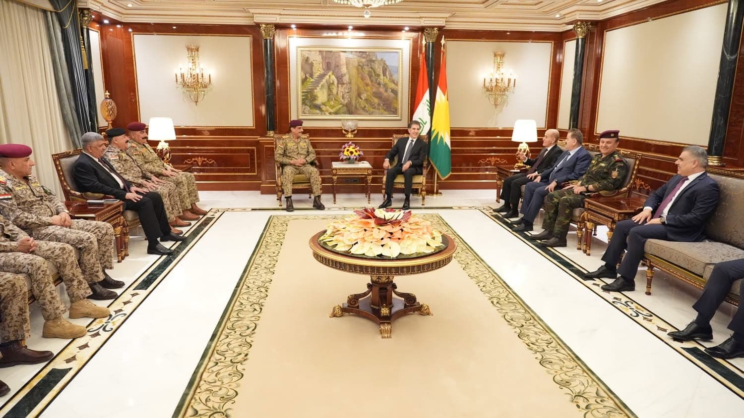 کۆبوونەوەی نێچیرڤان بارزانی، سەرۆکی هەرێمی کوردستان لەگەڵ شاندە سەربازییە باڵاکەی عێراق لە هەولێر