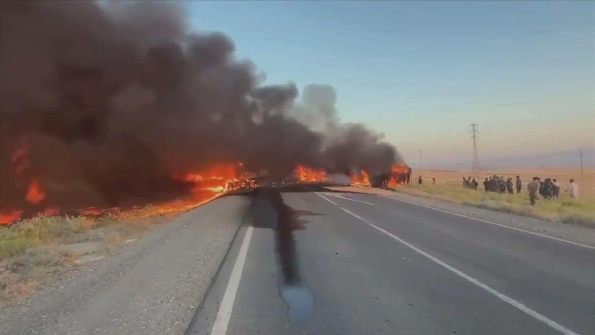 Li Hewlêrê 2 tanker û traktorek li hev qelibîn: 3 mirî û 2 birîndar