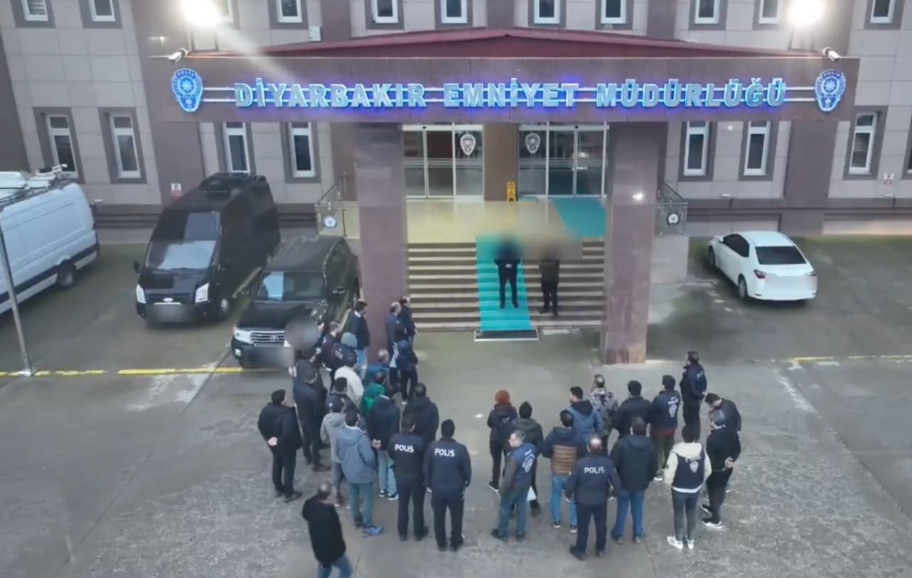 Diyarbakır merkezli 5 ilde ‘yasa dışı bahis’ operasyonu: 47 gözaltı