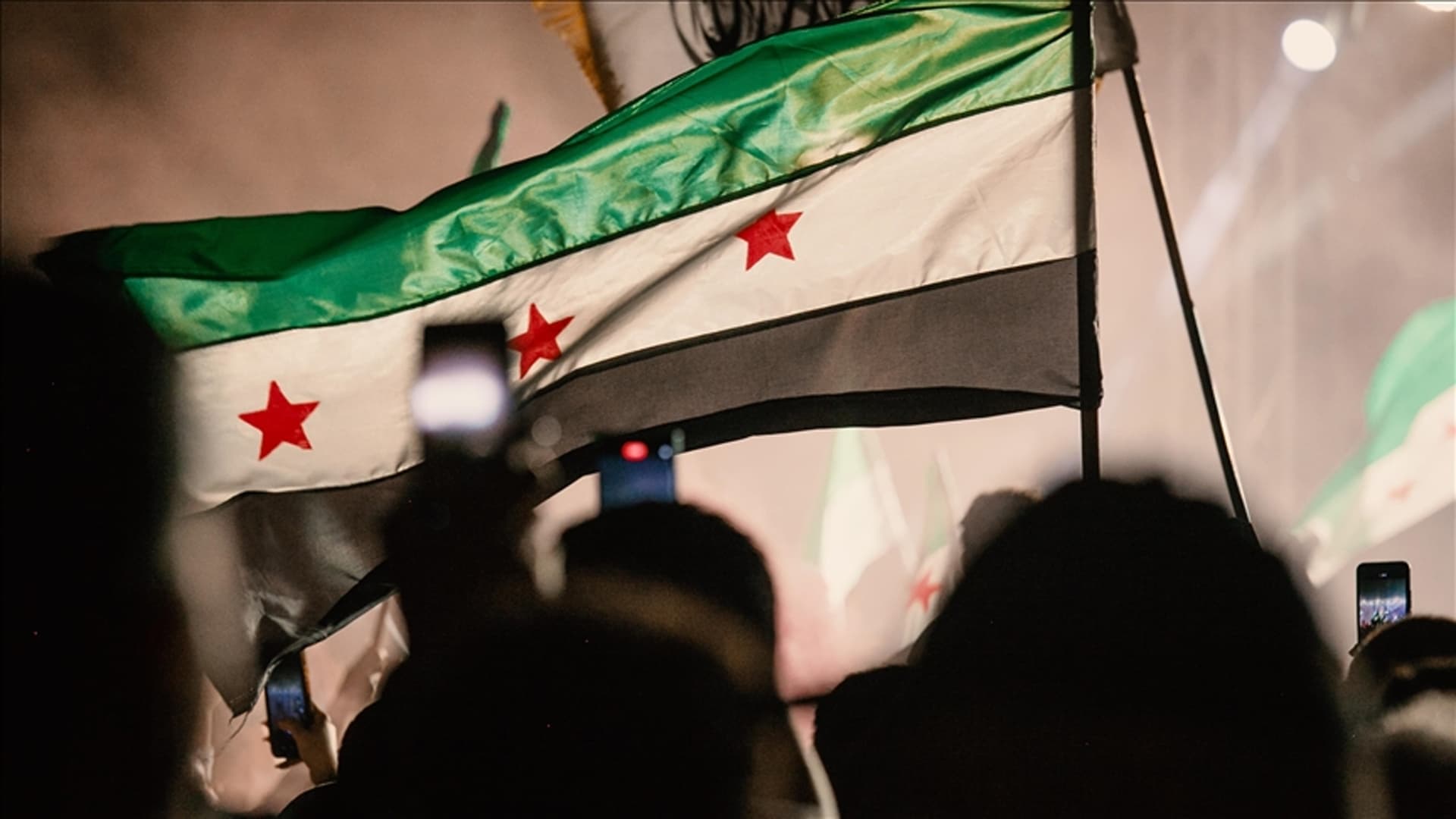 Swîsreyê ceza li ser hinek saziyên Sûriyeyê rakir