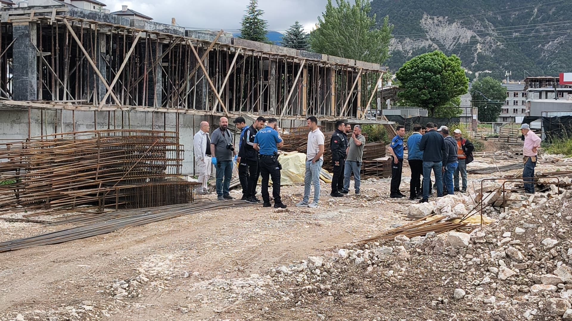 Kütahya’da inşaat iskelesi çöktü: 2 işçi yaşamını yitirdi