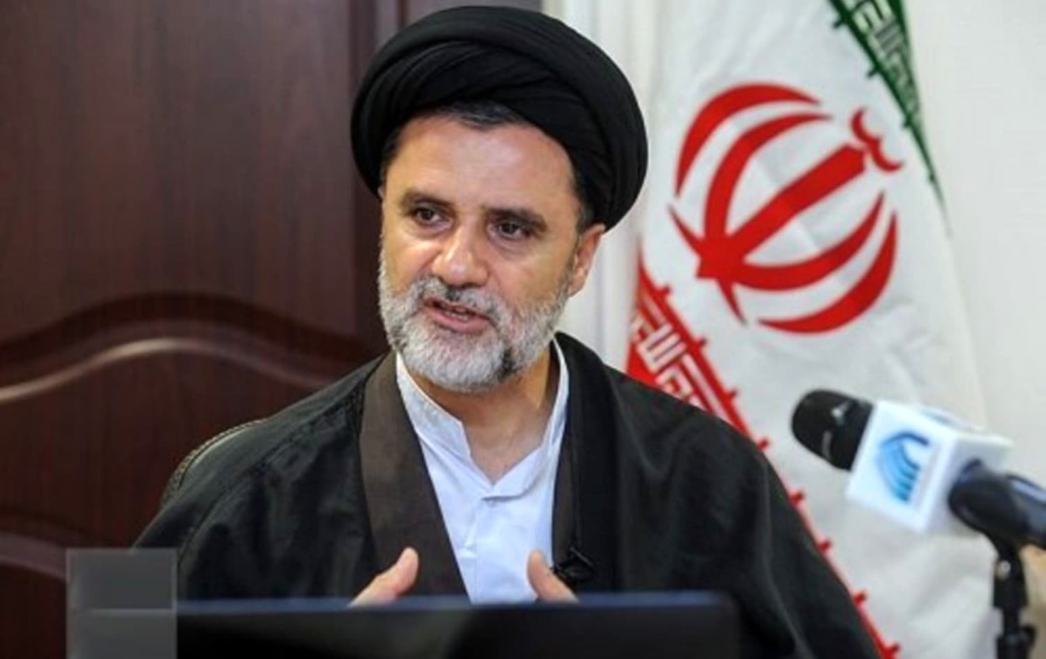 سەدا و سیمای ئێران داوای لێپرسینەوە لە پەرلەمانتارێک دەکات