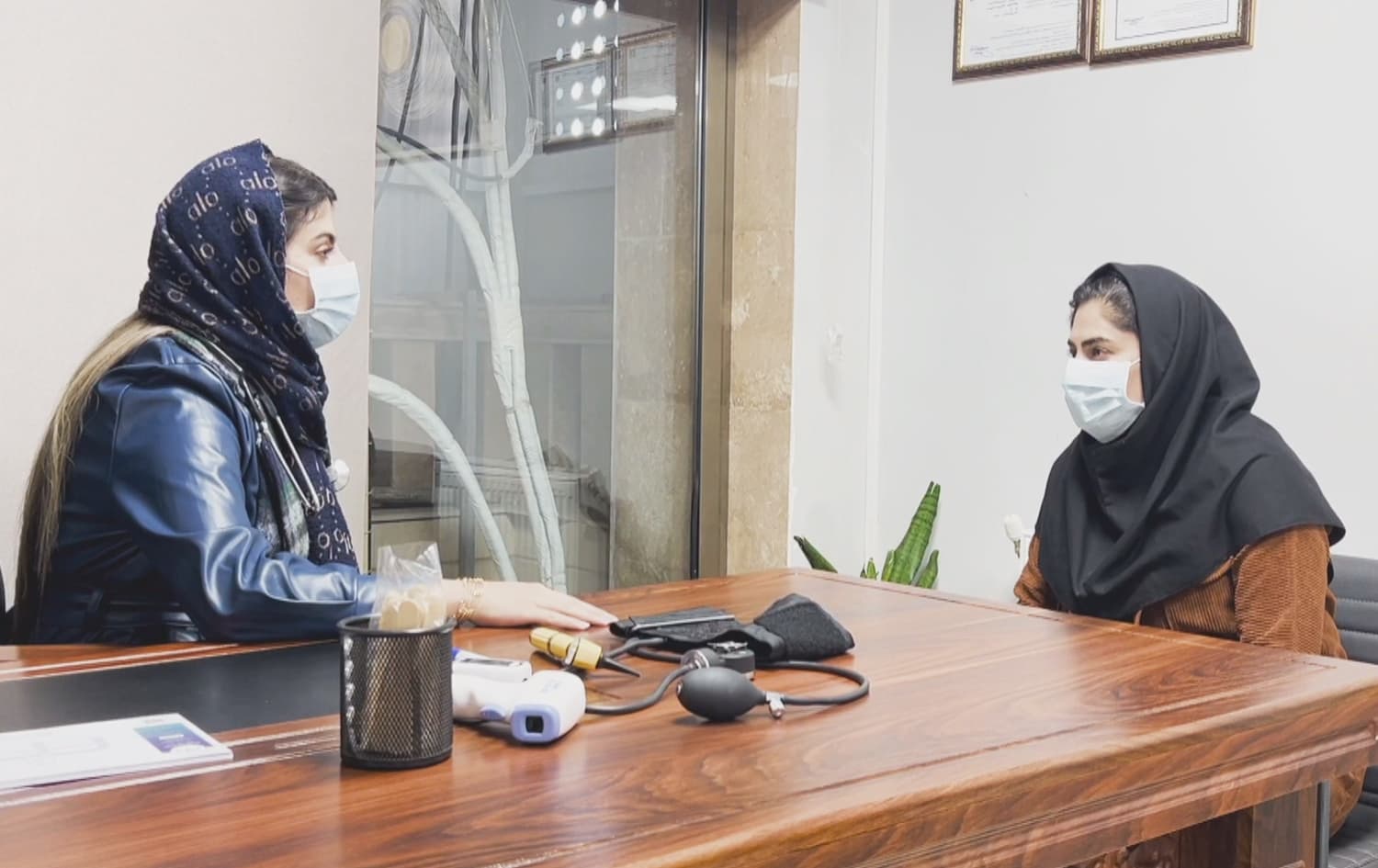 پسپۆڕێکی زانکۆی ئێران: زۆرێک لە خانمانی ئێران دەیانەوێت دوای 30 ساڵی منداڵیان ببێت