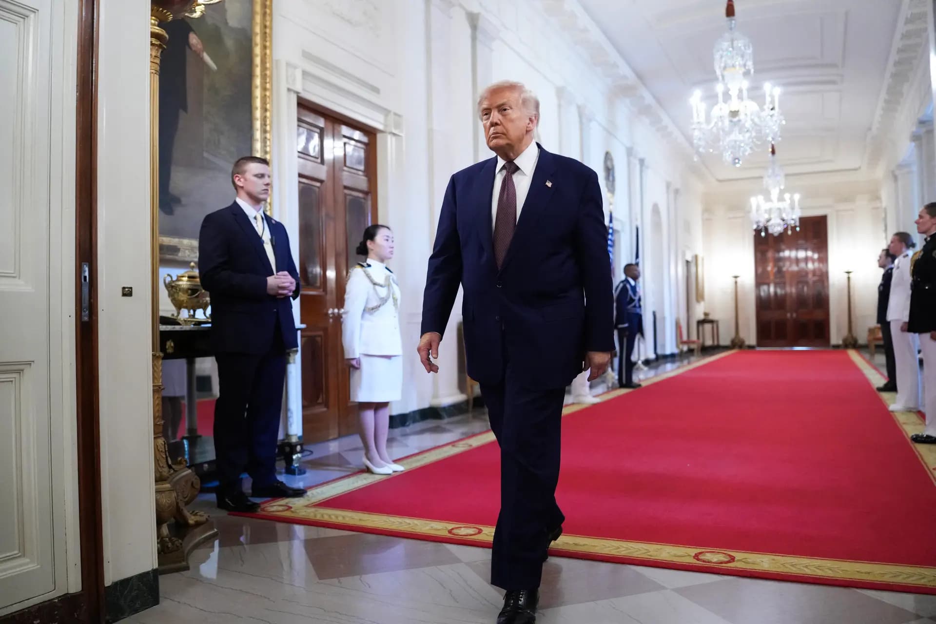Trump'tan İran'a sert tehdit: Hürmüz Boğazı'nı kapatırsanız ülkeniz kalmaz