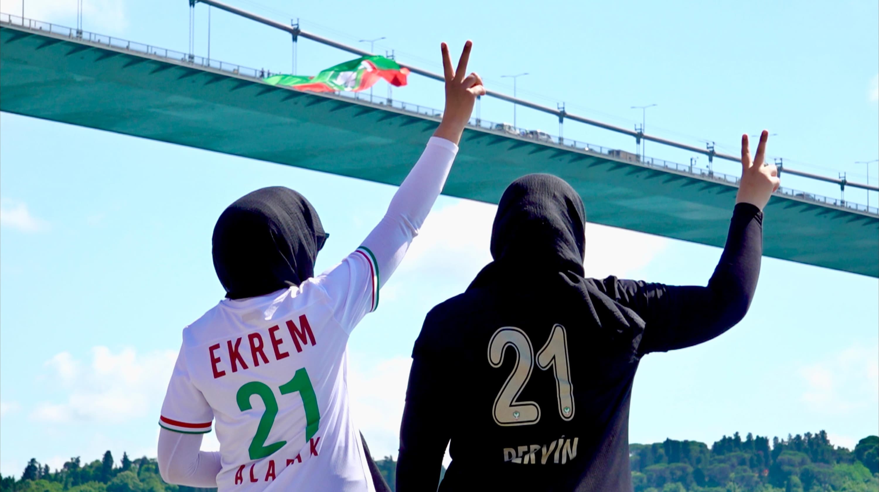 Amedspor bayrağı için gece boyunca nöbet tutuldu