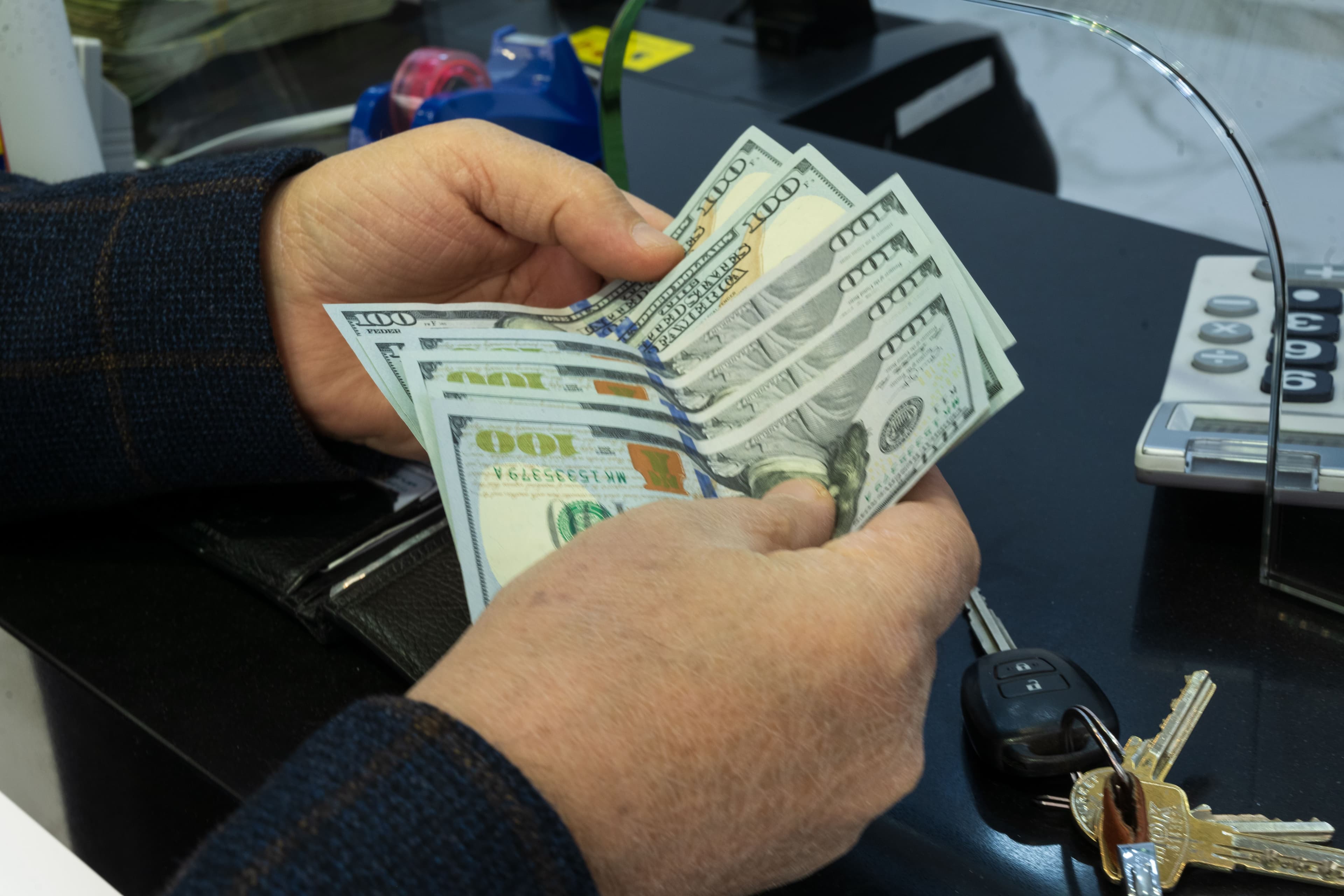 وەزارەتی ناوخۆی عێراق: 77 کەس بە تۆمەتی یاریکردن بە نرخی دراو دەستگیر کراون