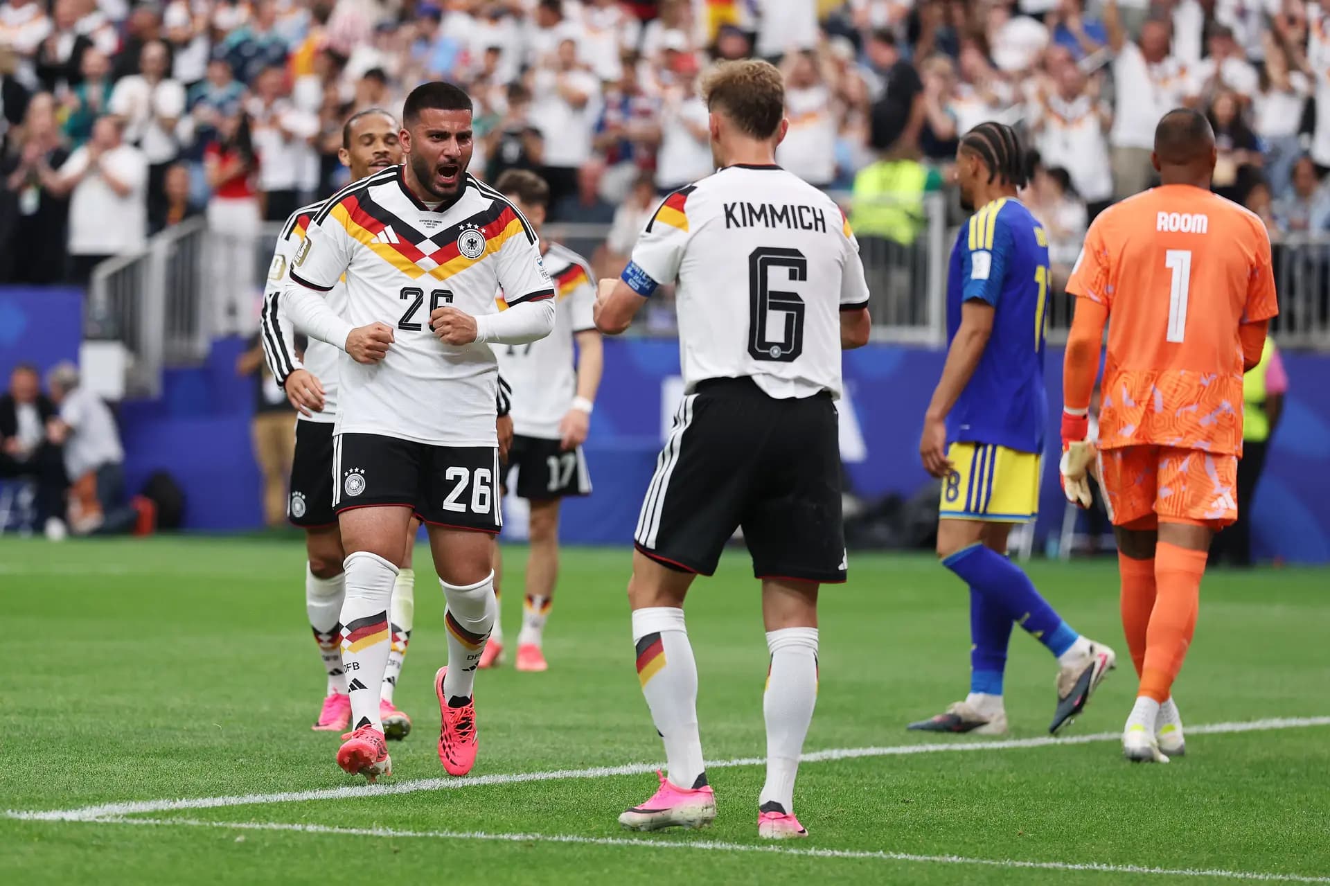 FIFA'dan Deniz Undav'a övgü: Kürt yıldız 'süper yedek' olarak nitelendirildi