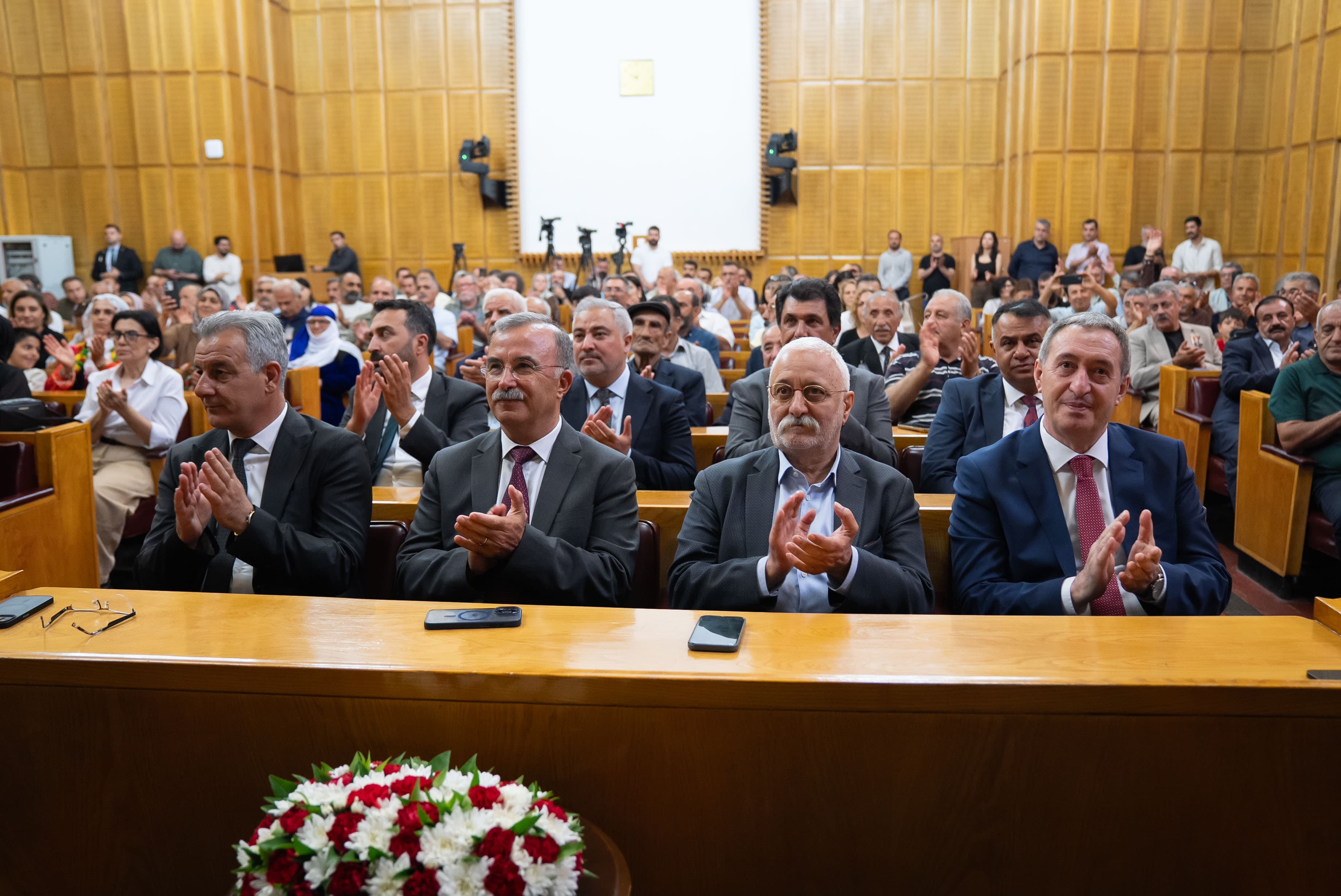 DEM Parti’de genelge yayınlandı, 20 Eylül’de kongreye gidilecek, kadrolar yenilenecek